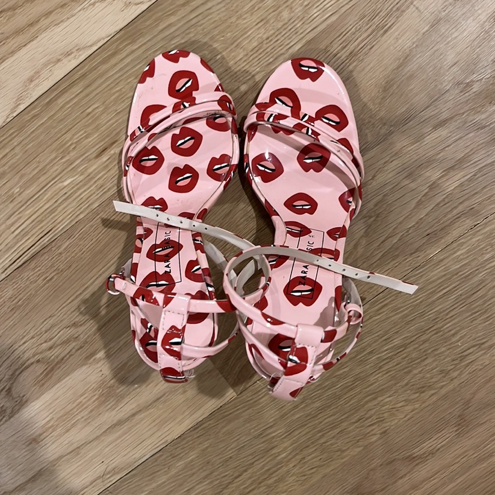 Lips heel - Picture 4 of 6